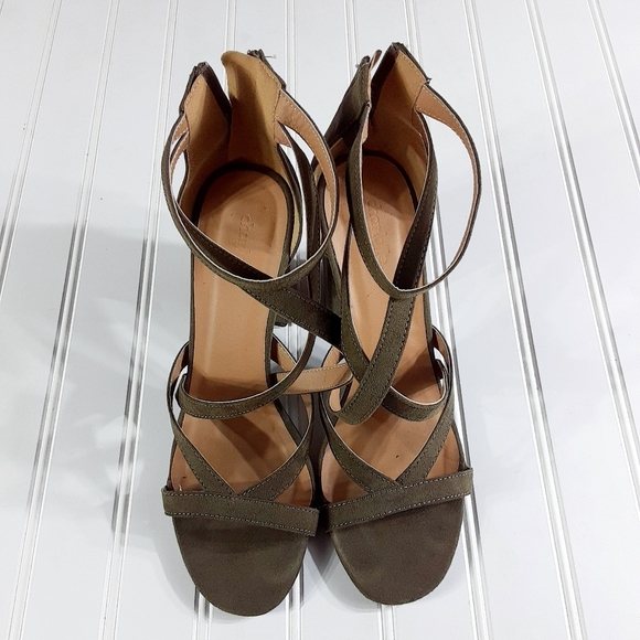 Charlotte Russe Shoes - Charlotte Russe zip up slip on open toe bl…